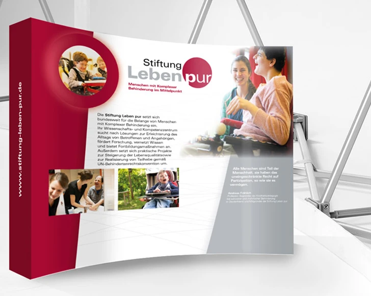 Stiftung-Leben-Pur Messewand